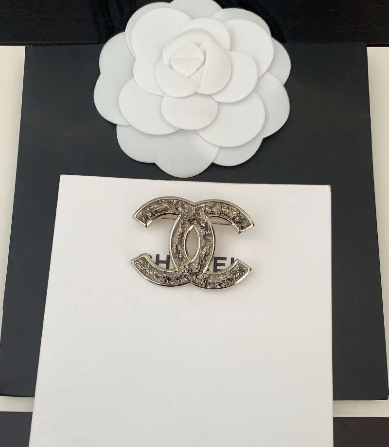 ModernLook Chanel Brooches 225692
