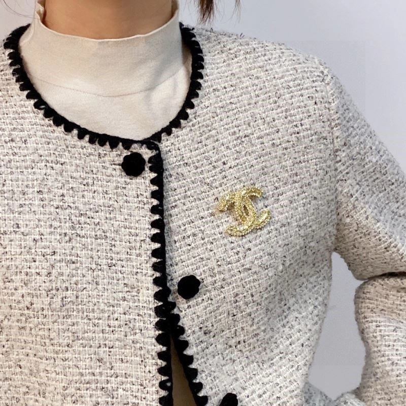 Chanel Brooches Colorful 225639