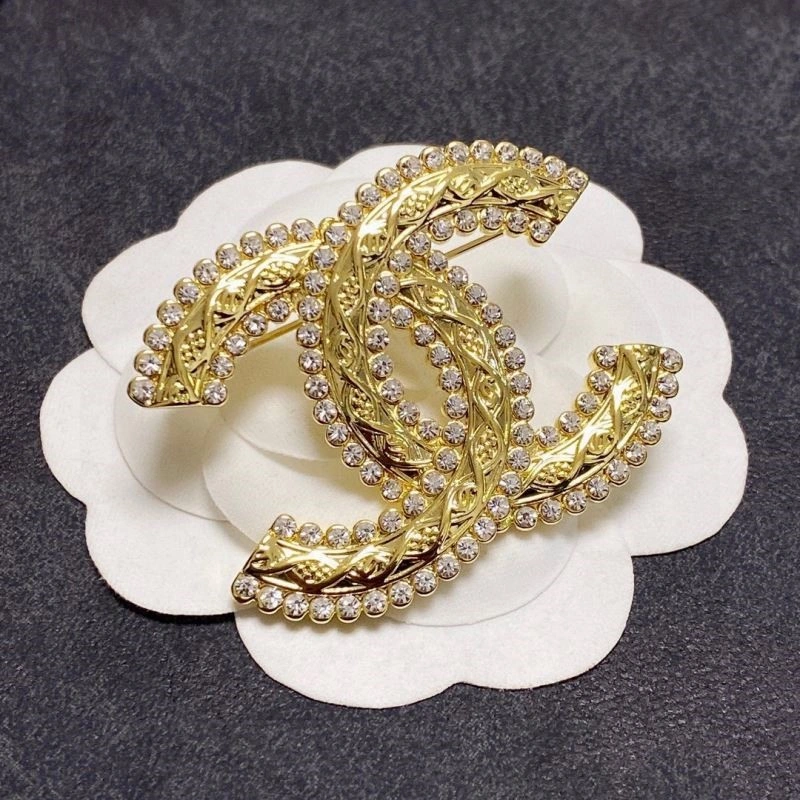 Chanel Brooches Colorful 225639