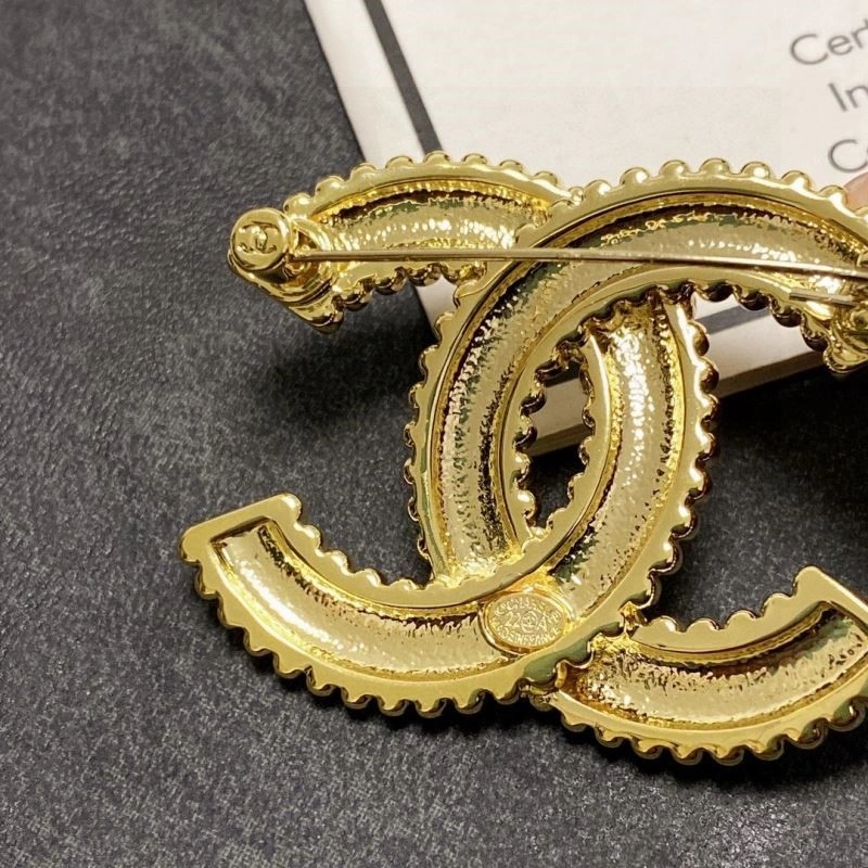 Chanel Brooches Colorful 225639