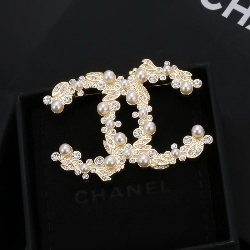 Seasonal Chanel Brooches 225644