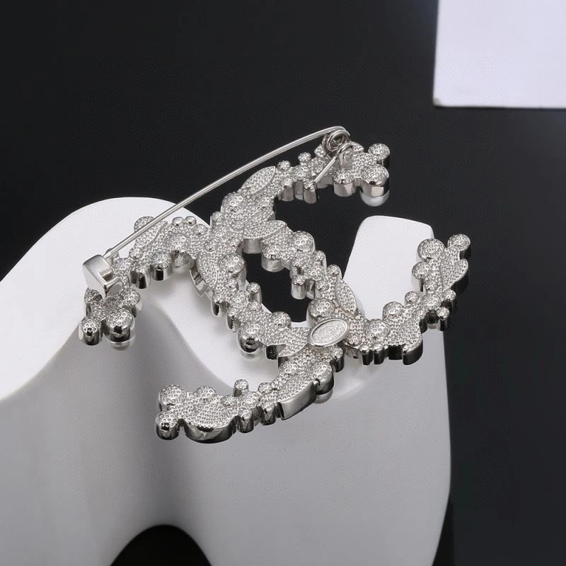 Seasonal Chanel Brooches 225644