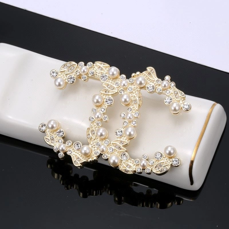 Seasonal Chanel Brooches 225644