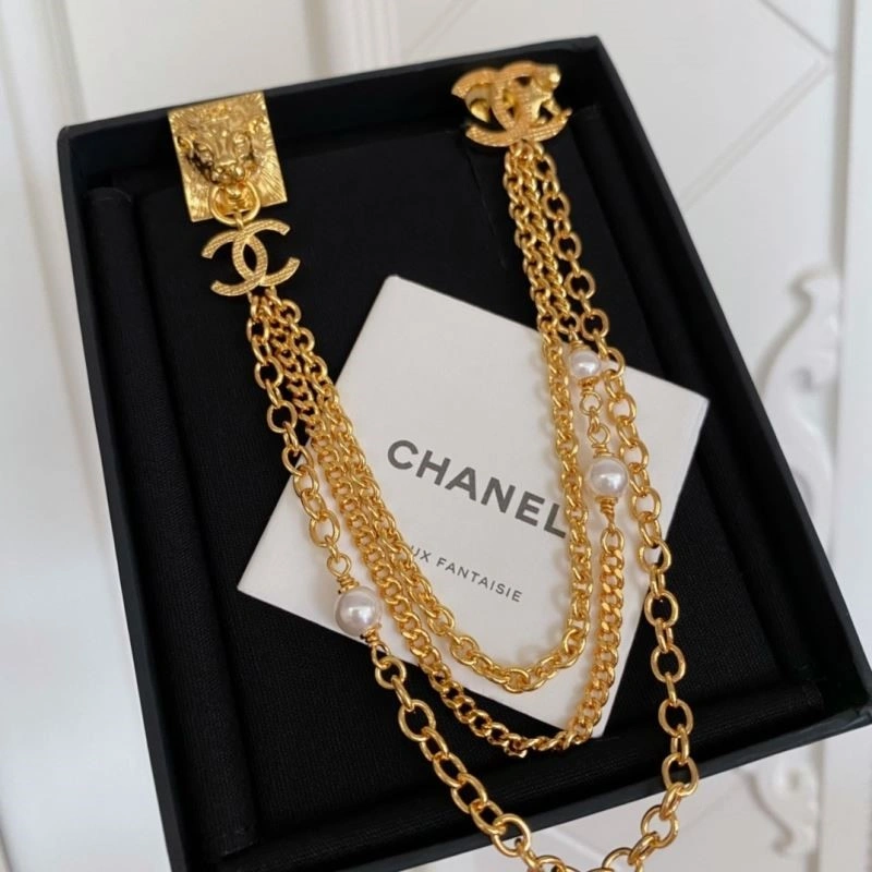 Unisex Chanel Brooches 225643