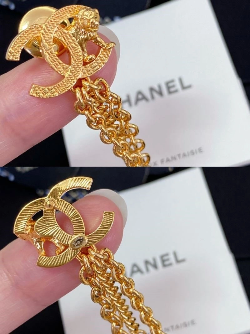 Unisex Chanel Brooches 225643