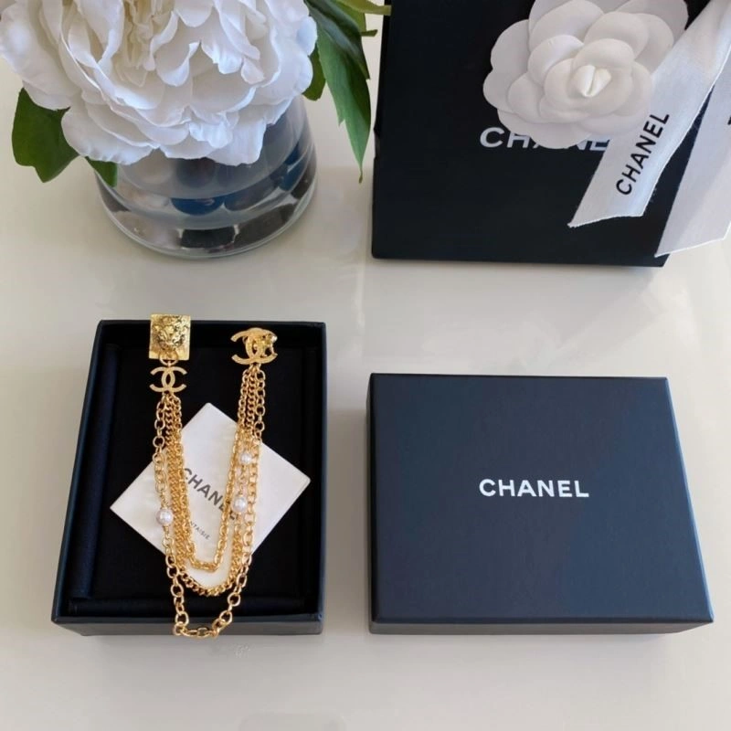 Unisex Chanel Brooches 225643