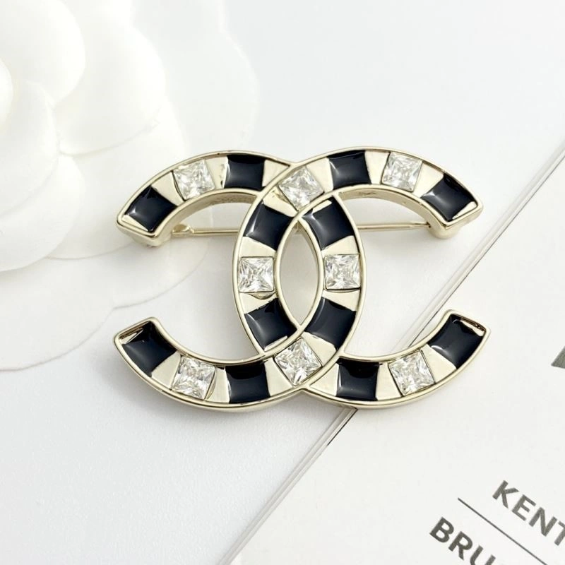 Casual Chanel Brooches 225628