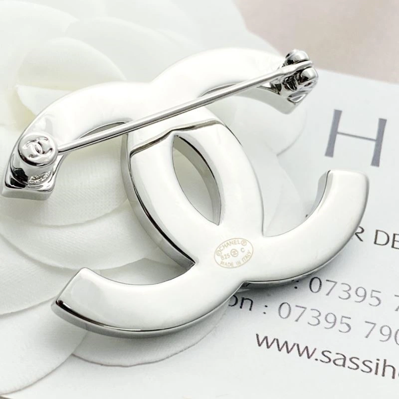 MultiPurpose Chanel Brooches 225630