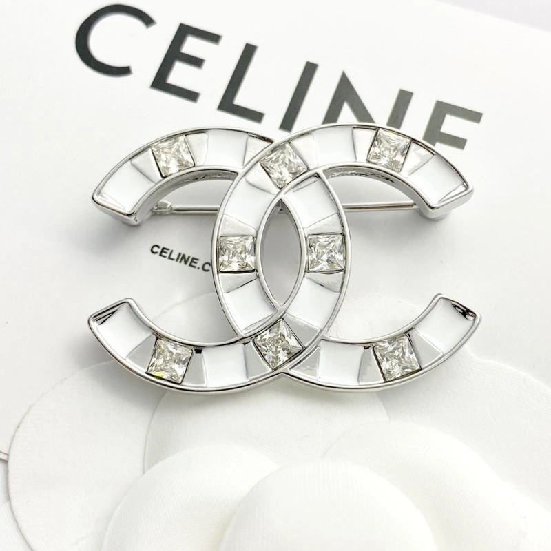 MultiPurpose Chanel Brooches 225630