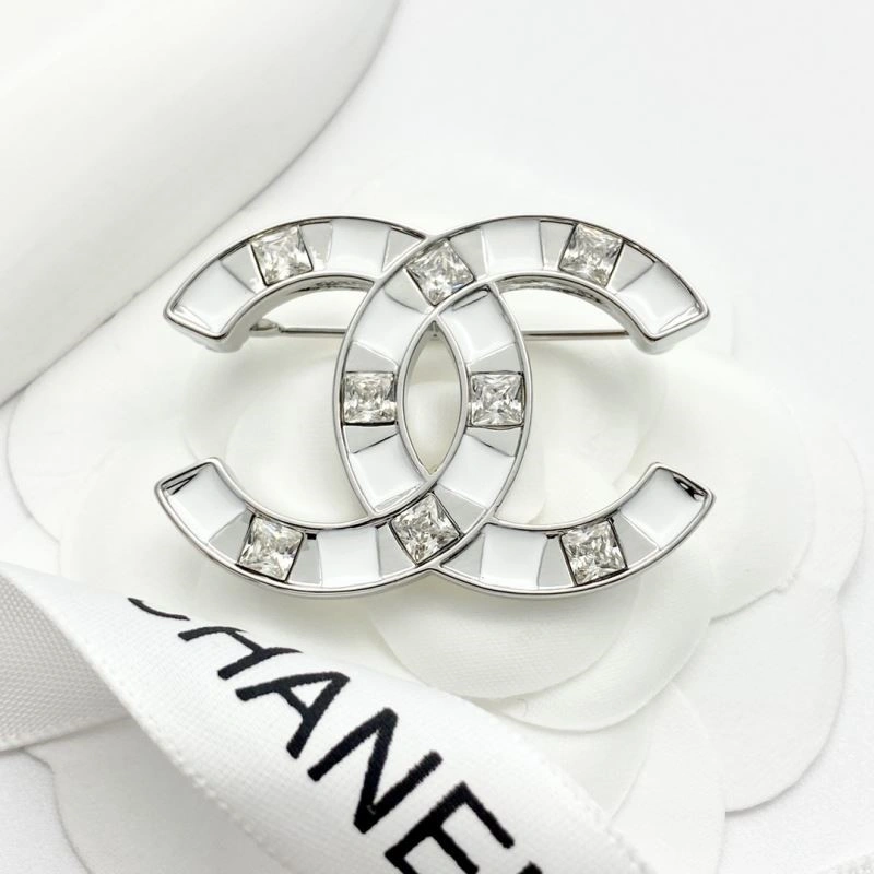 MultiPurpose Chanel Brooches 225630
