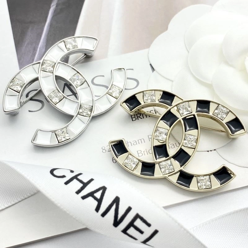 MultiPurpose Chanel Brooches 225630