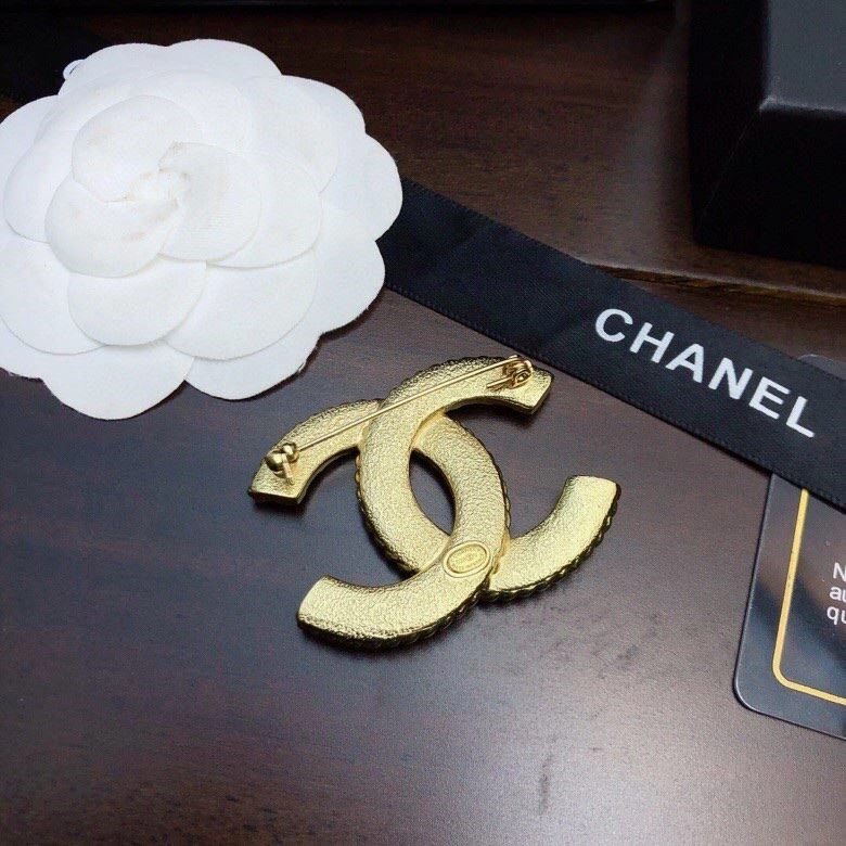 Chanel Brooches TimelessDesign 225607