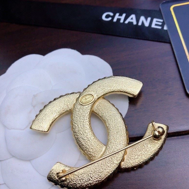 Chanel Brooches TimelessDesign 225607
