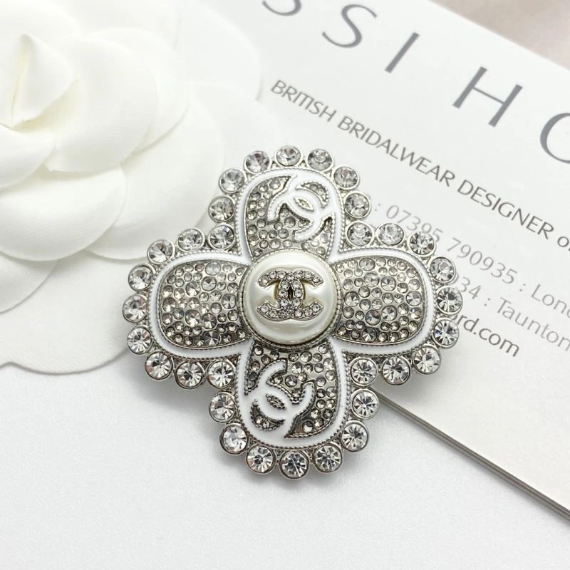 Chanel Brooches MultiPurpose 225614