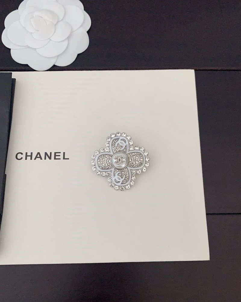 OnTrend Chanel Brooches 225605