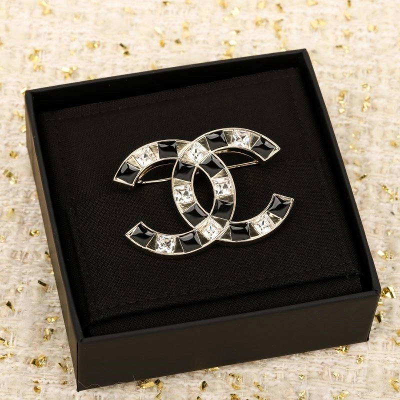 Neat Chanel Brooches 225727