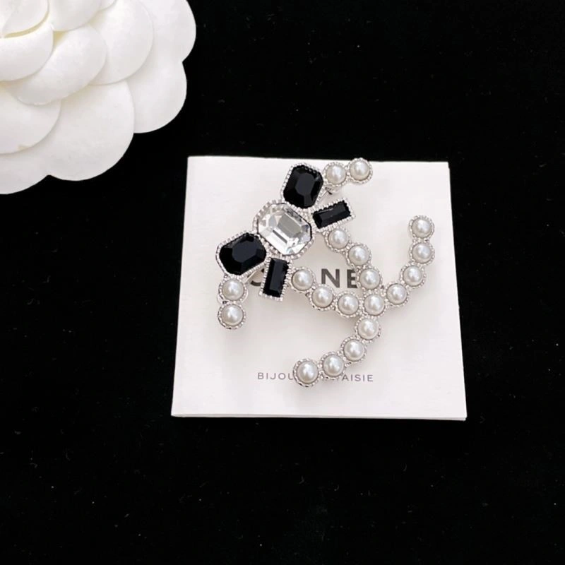 Chanel Brooches SmoothTexture 225606