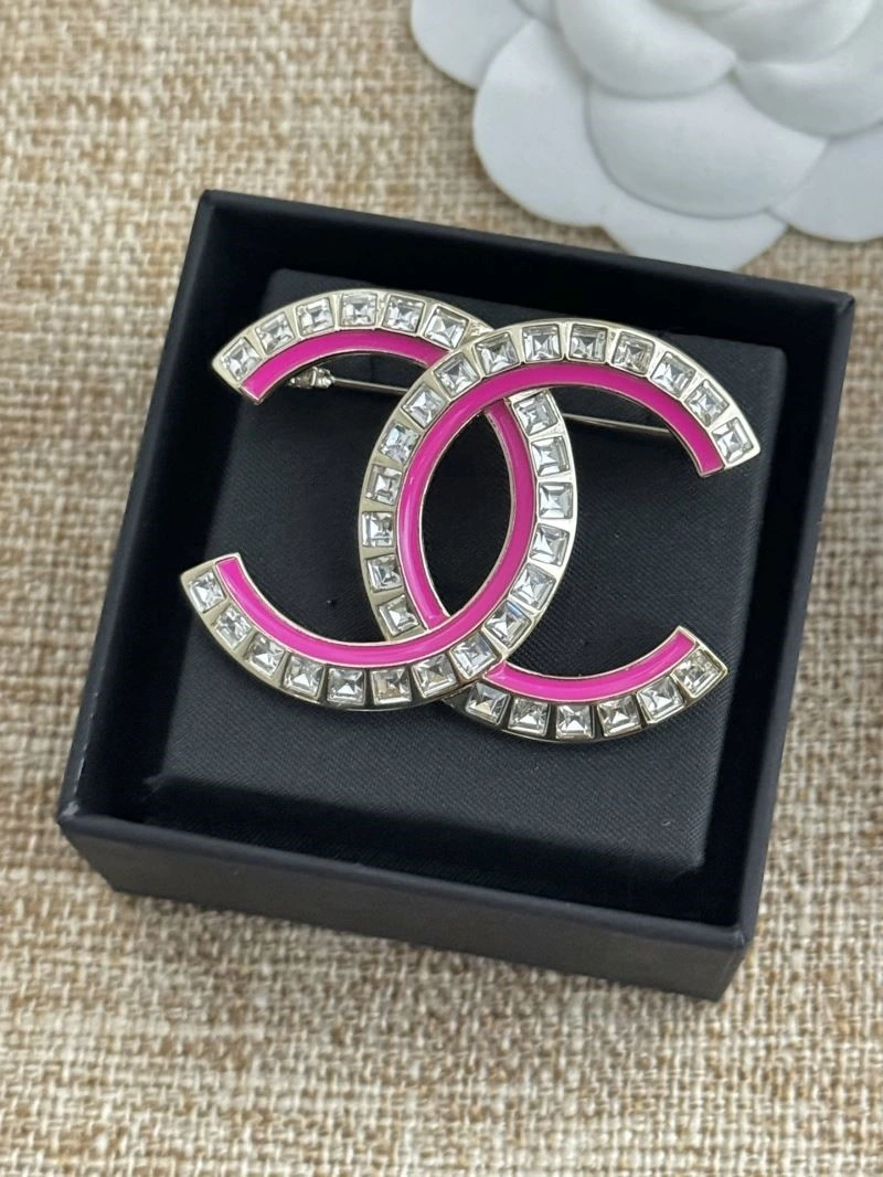 Chanel Brooches Packable 225610