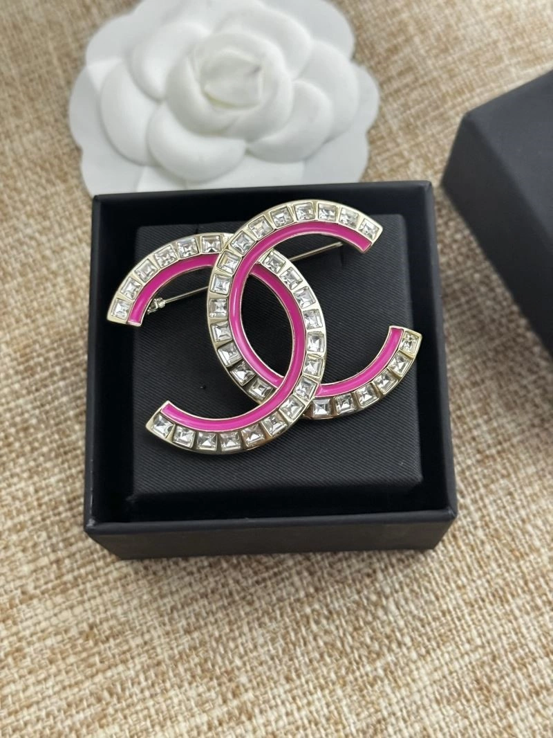 Chanel Brooches Packable 225610