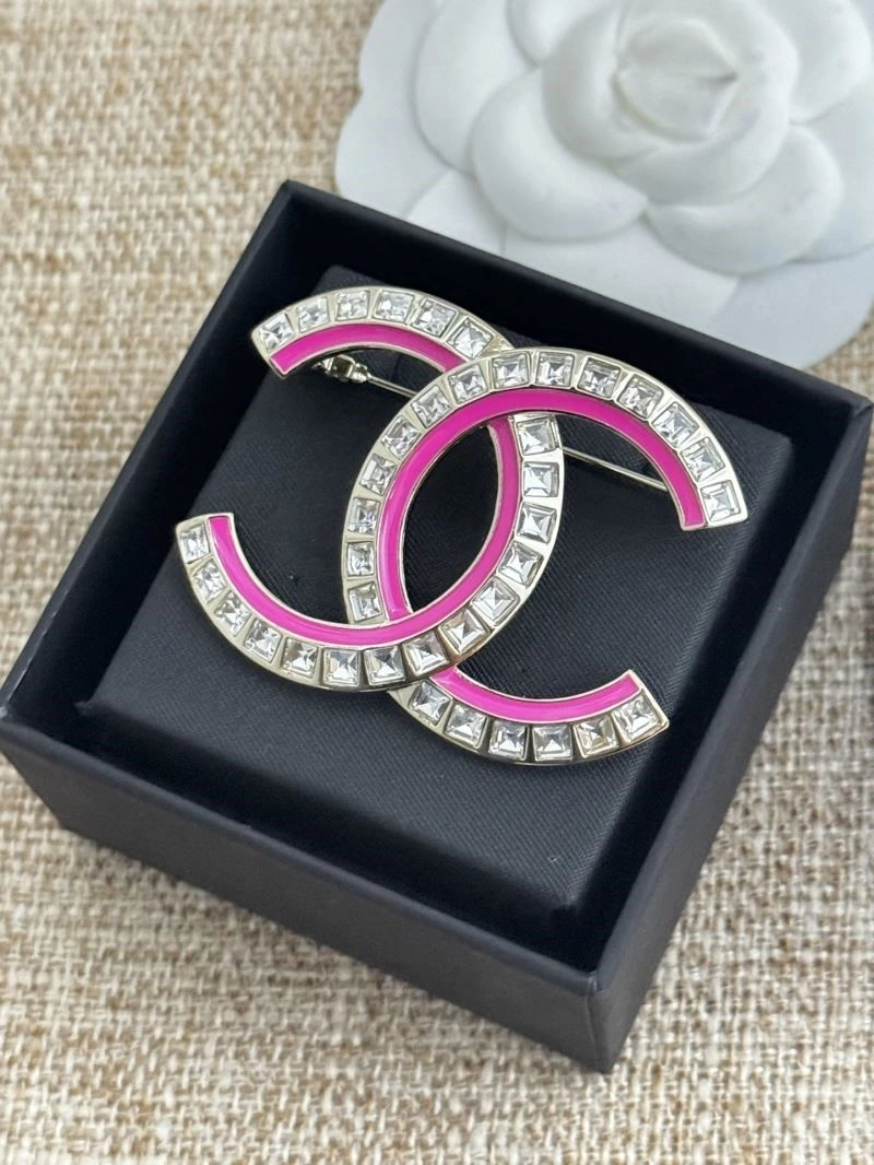 Chanel Brooches Packable 225610