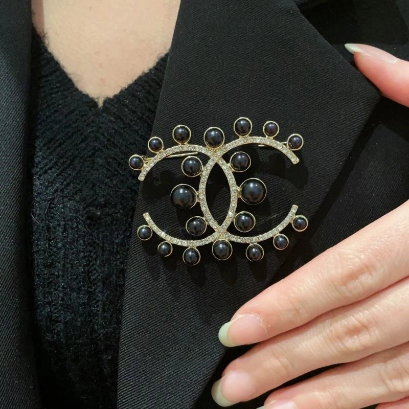 QuickDry Chanel Brooches 225595