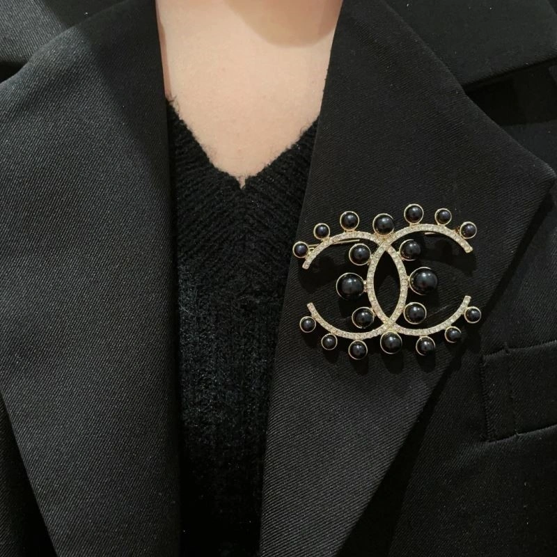 QuickDry Chanel Brooches 225595