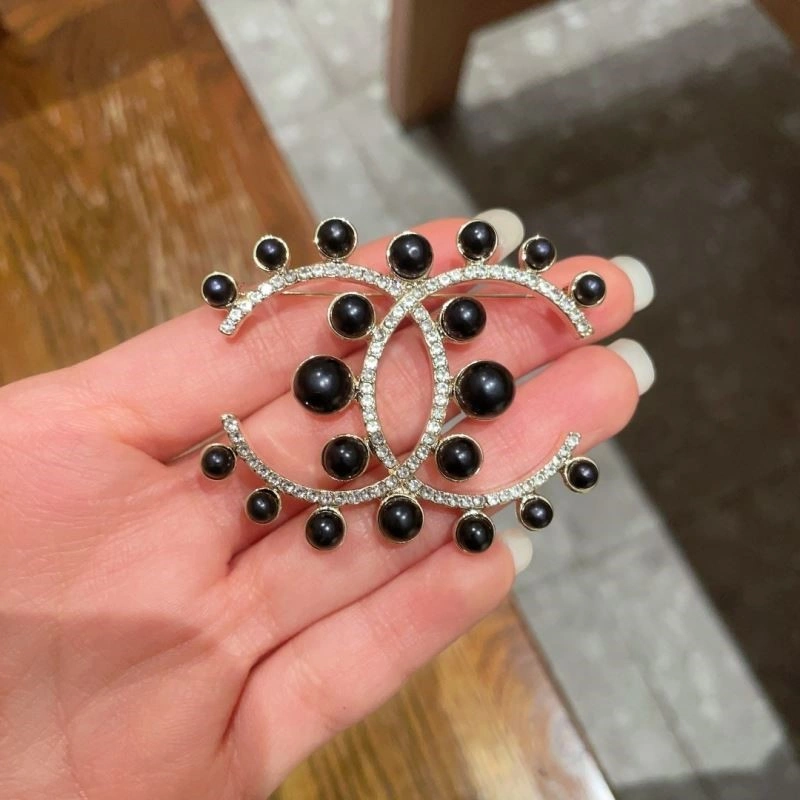 QuickDry Chanel Brooches 225595