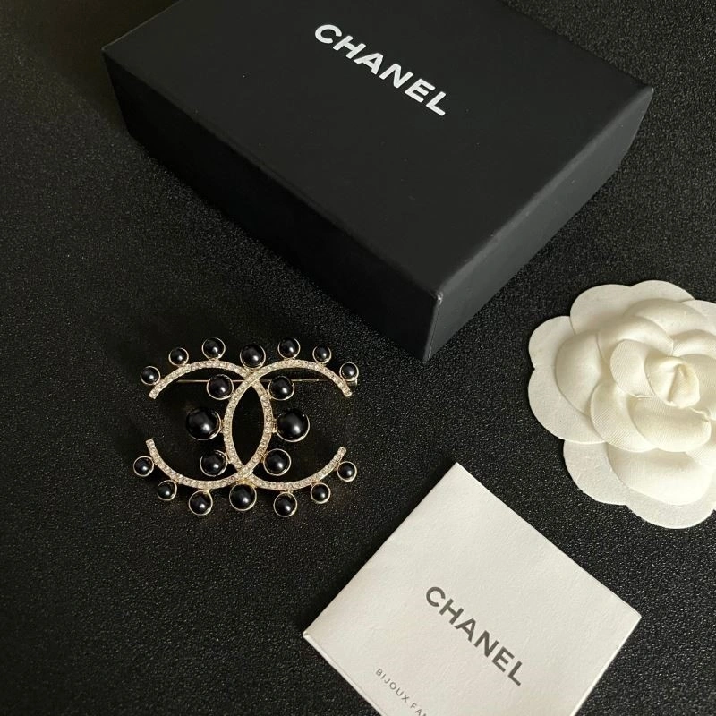 QuickDry Chanel Brooches 225595