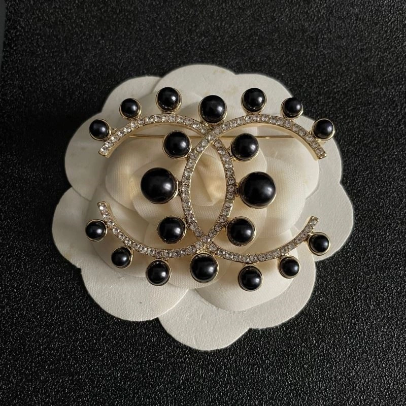QuickDry Chanel Brooches 225595