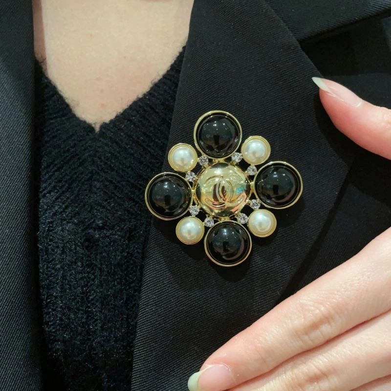GoAnywhere Chanel Brooches 225602