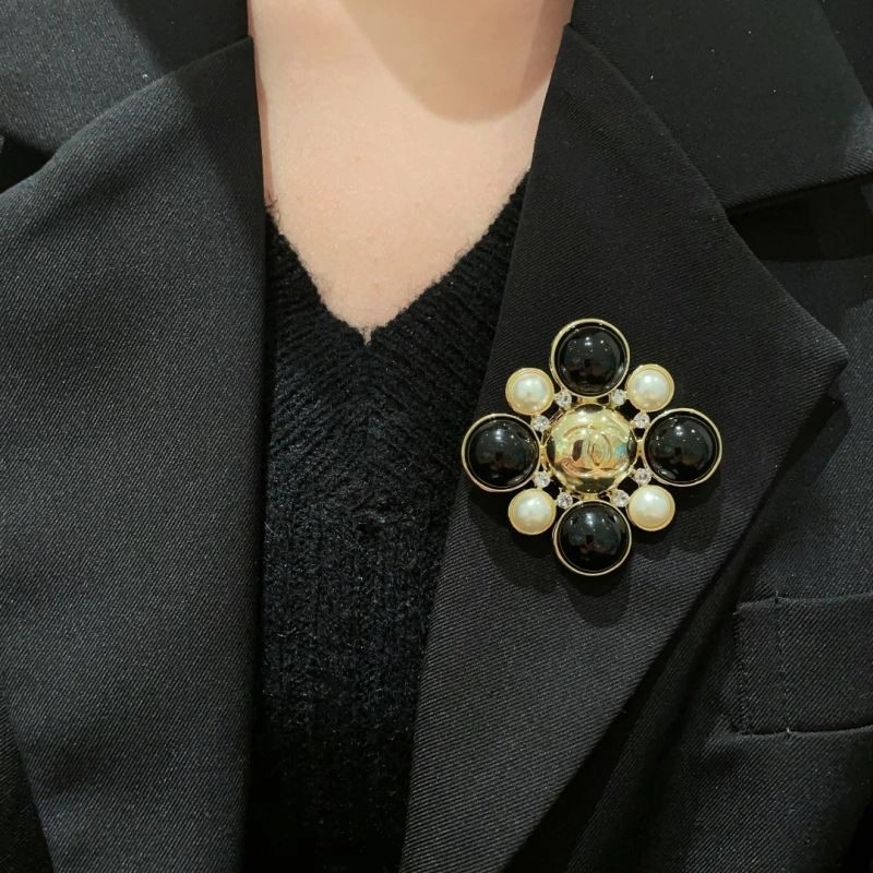GoAnywhere Chanel Brooches 225602