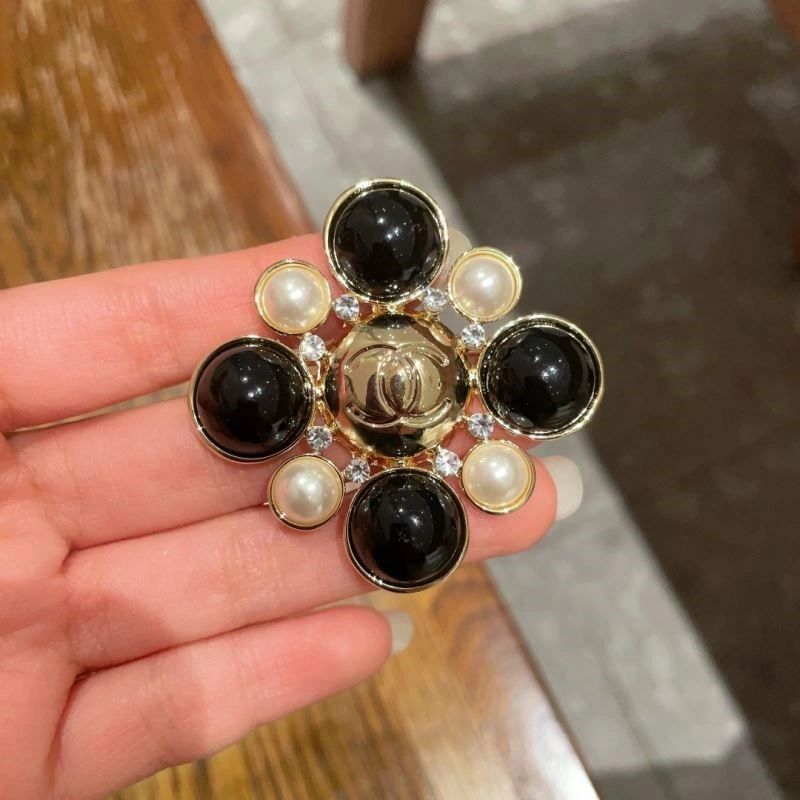 GoAnywhere Chanel Brooches 225602