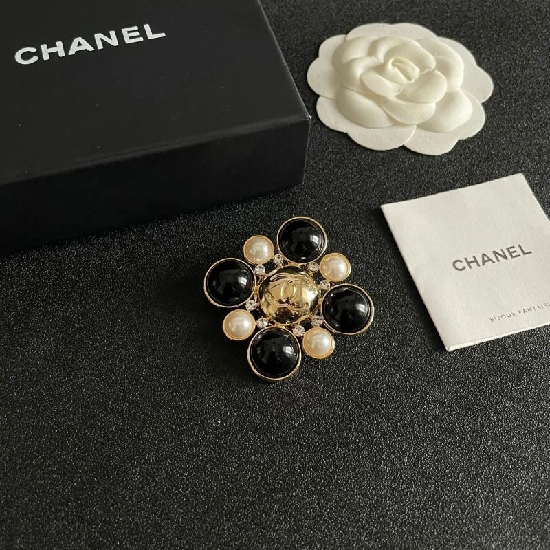 GoAnywhere Chanel Brooches 225602
