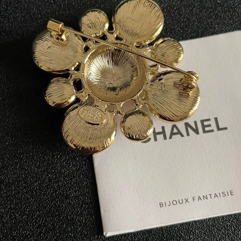 GoAnywhere Chanel Brooches 225602
