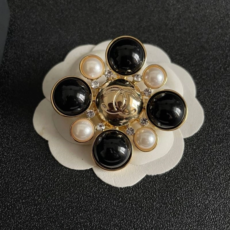GoAnywhere Chanel Brooches 225602
