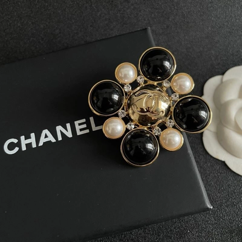GoAnywhere Chanel Brooches 225602