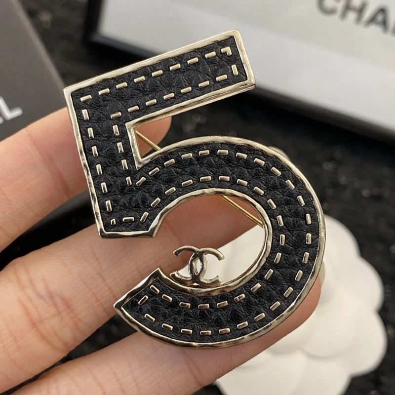 Chanel Brooches FreshLook 225592