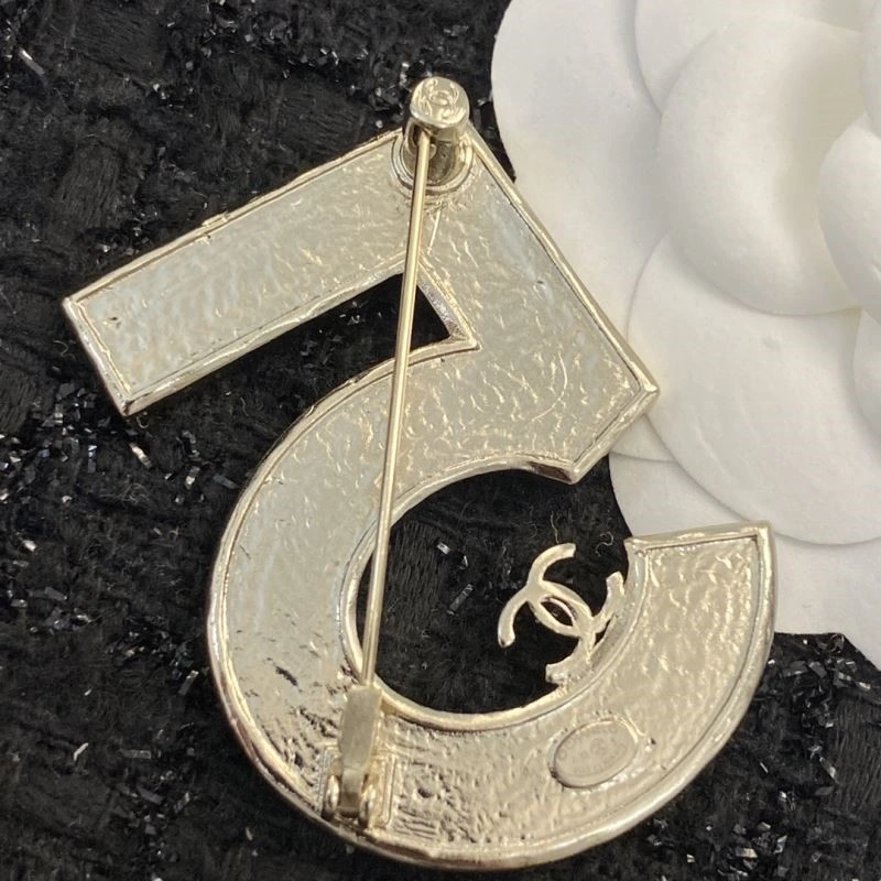 Chanel Brooches FreshLook 225592