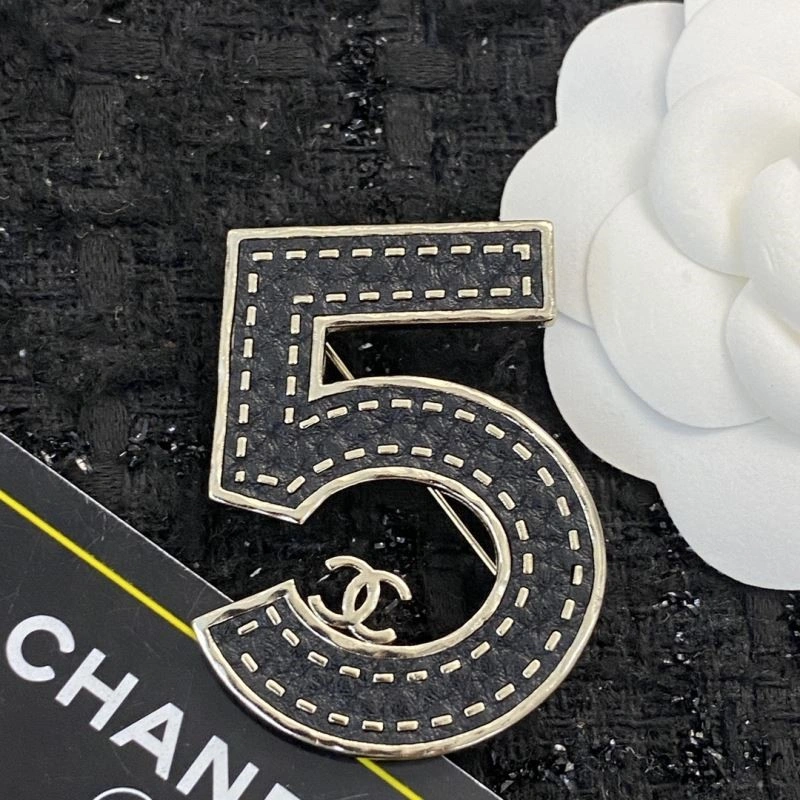 Chanel Brooches FreshLook 225592