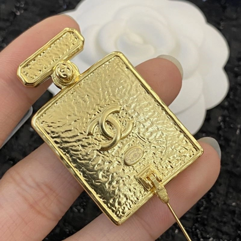 SportInspired Chanel Brooches 225588