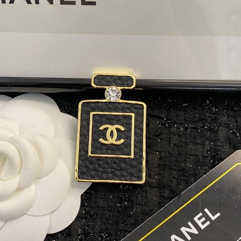 SportInspired Chanel Brooches 225588