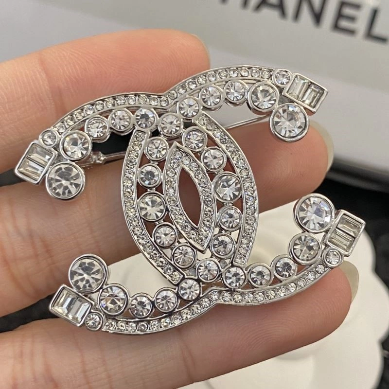 Unisex Chanel Brooches 225597