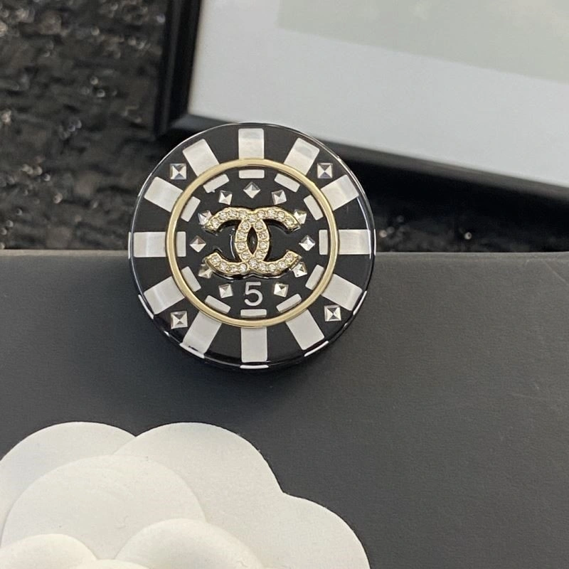 Breathable Chanel Brooches 225633