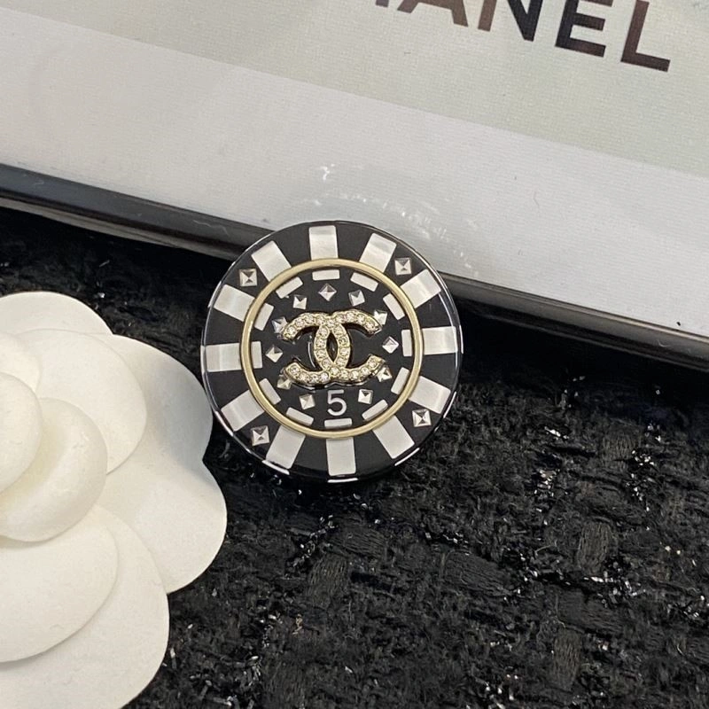 Breathable Chanel Brooches 225633