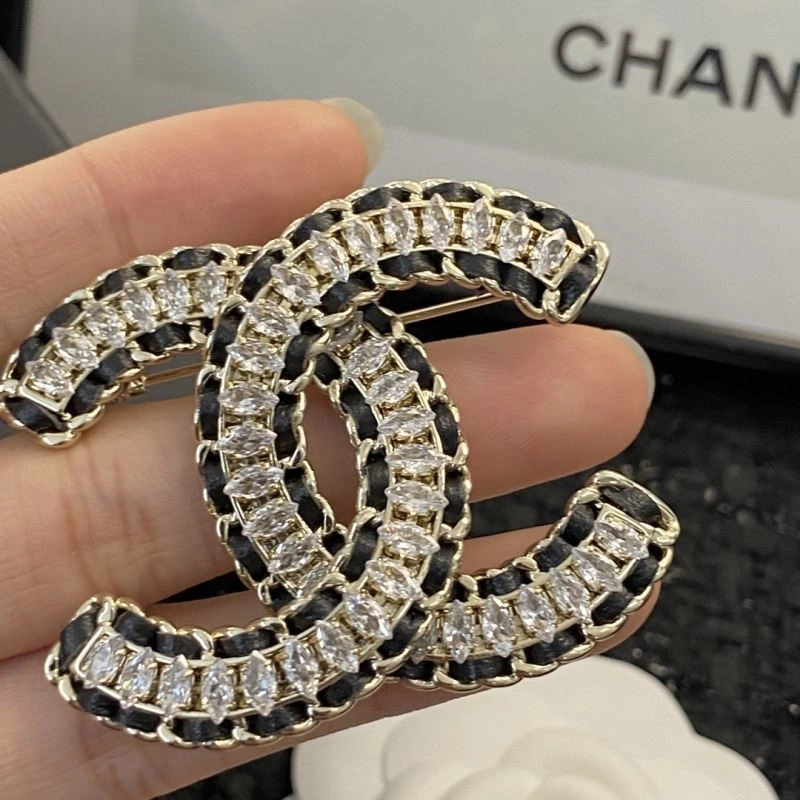 OnTrend Chanel Brooches 225579