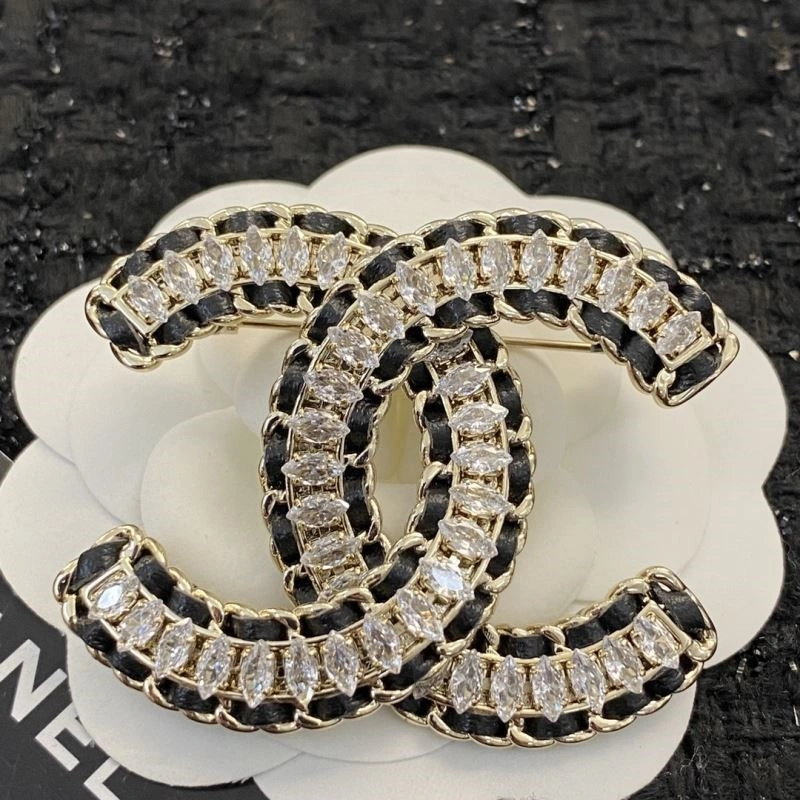 OnTrend Chanel Brooches 225579