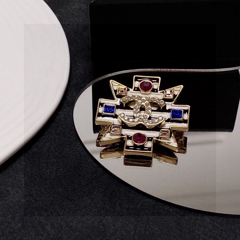 RelaxedFit Chanel Brooches 225589