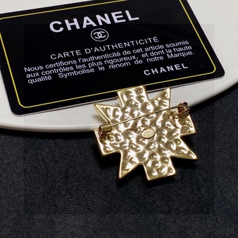 RelaxedFit Chanel Brooches 225589