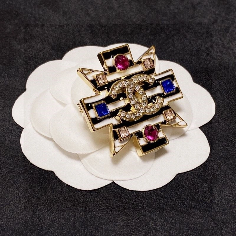 RelaxedFit Chanel Brooches 225589