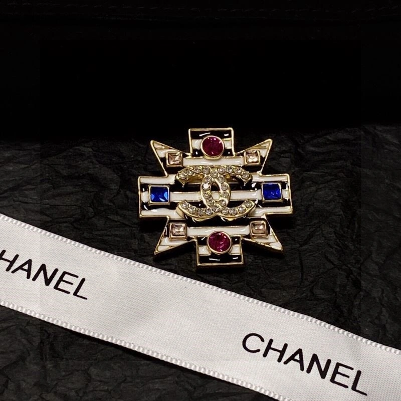 RelaxedFit Chanel Brooches 225589